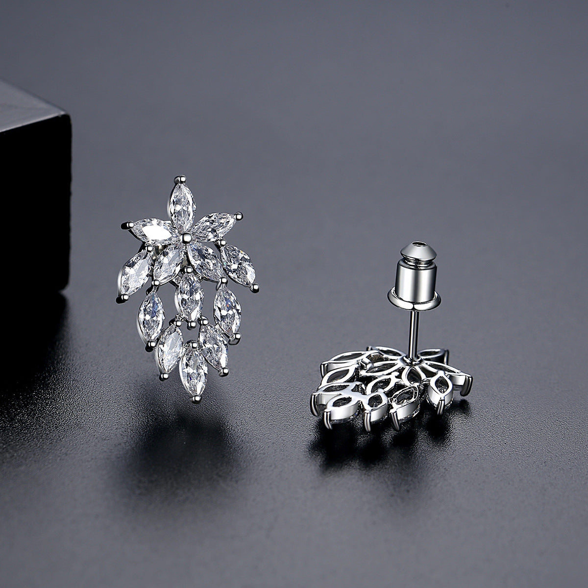 White Gold Cubic Zirconia Leaf Stud Earrings AAA2301