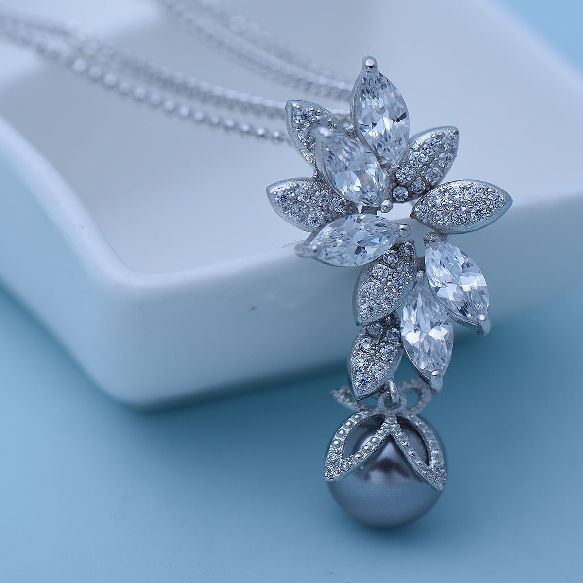 Faux Black Pearl & Cubic Zirconia Floral Pendant Necklace AAA324