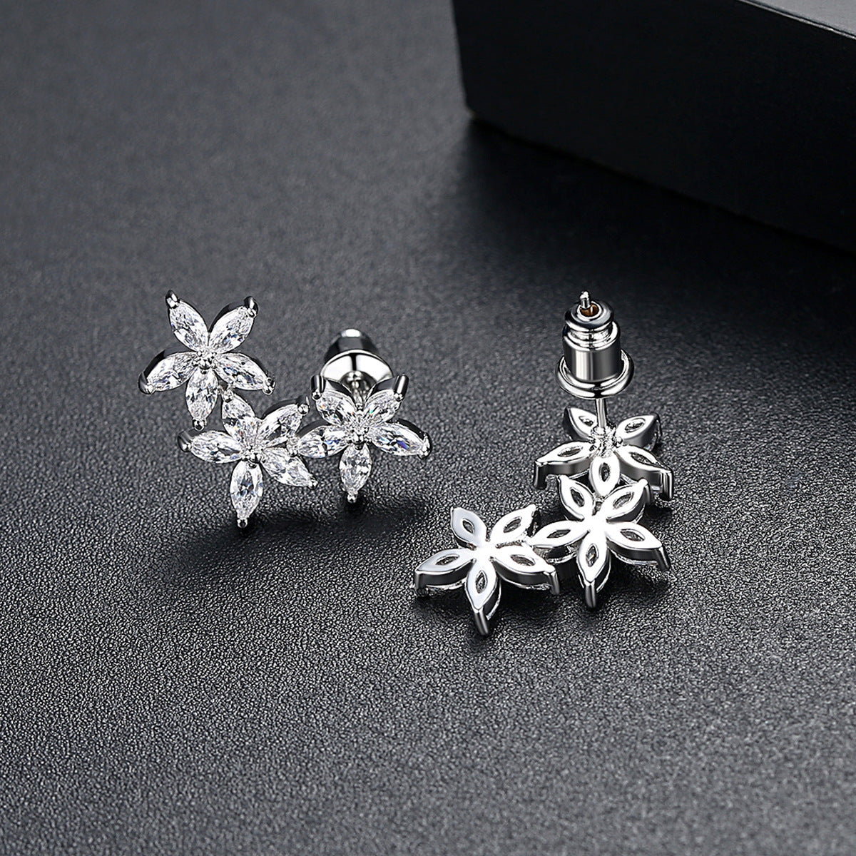 Star Shape Cubic Zirconia White Gold Plated Stud Earrings AAA336