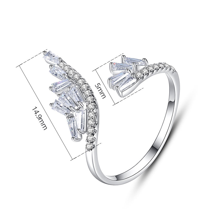Sparkling Front Opening Cubic Zirconia Wing Ring AAA1115