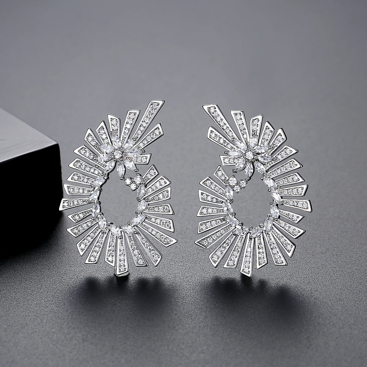 White Gold Plated U-Shape Geometric Cubic Zirconia Drop Earrings AAA1130