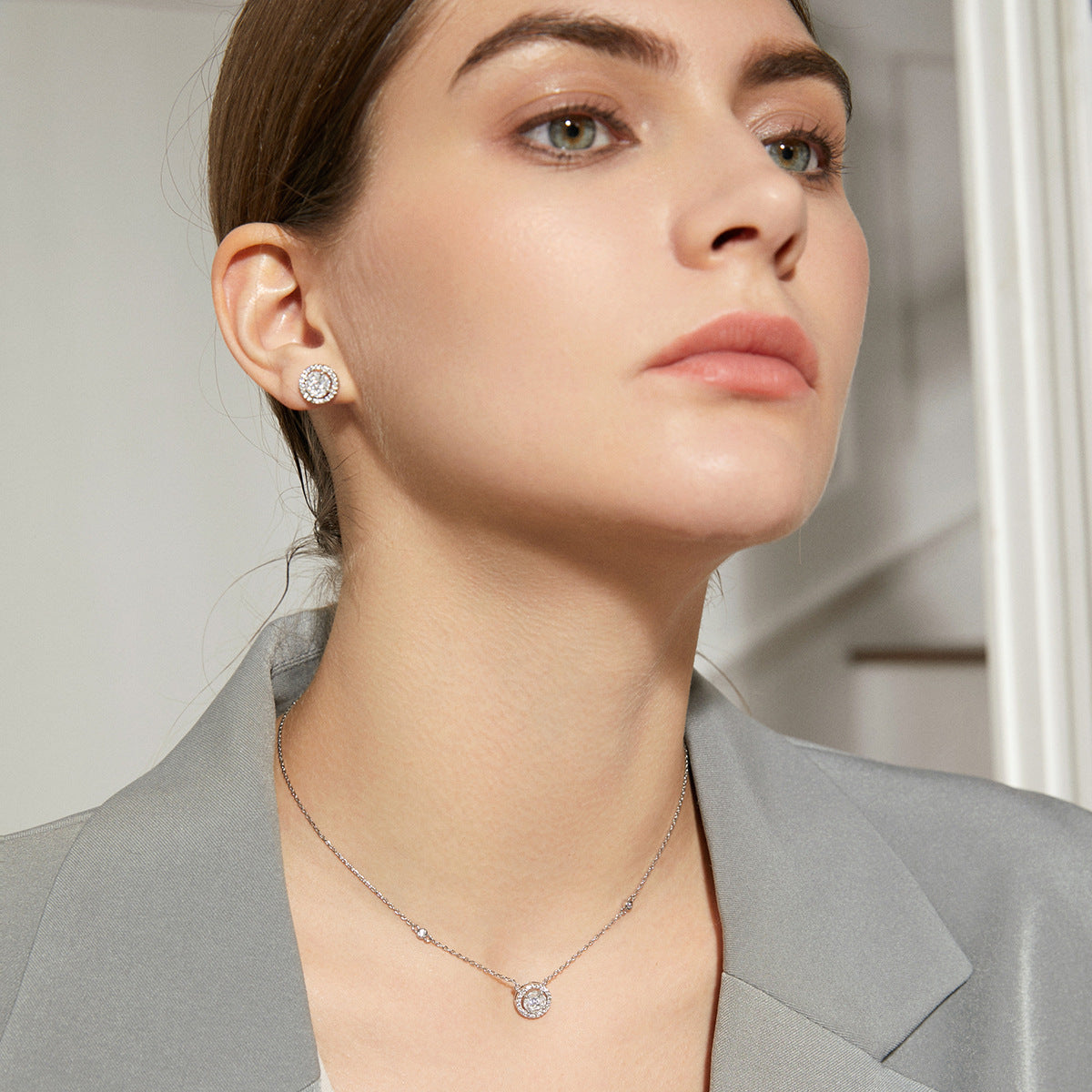 Gold Plated Cubic Zirconia Round Pendant Necklace AAA1547
