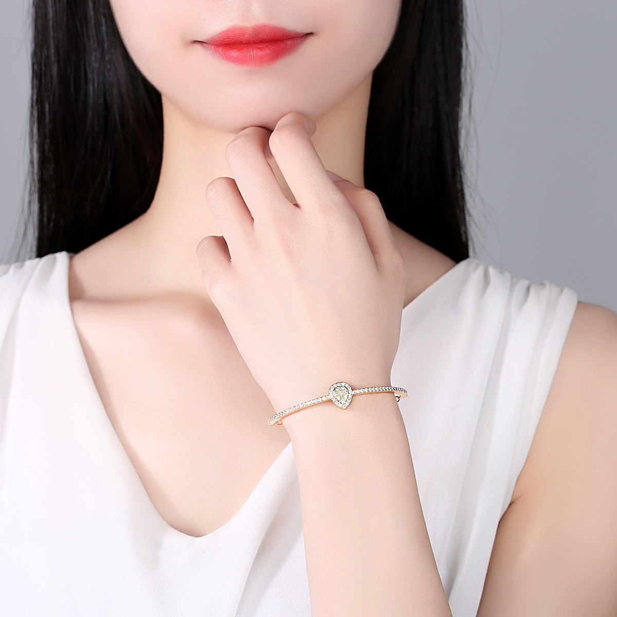 Gold Plated Pear Shaped Cubic Zirconia Adjustable Bracelet AAA1915