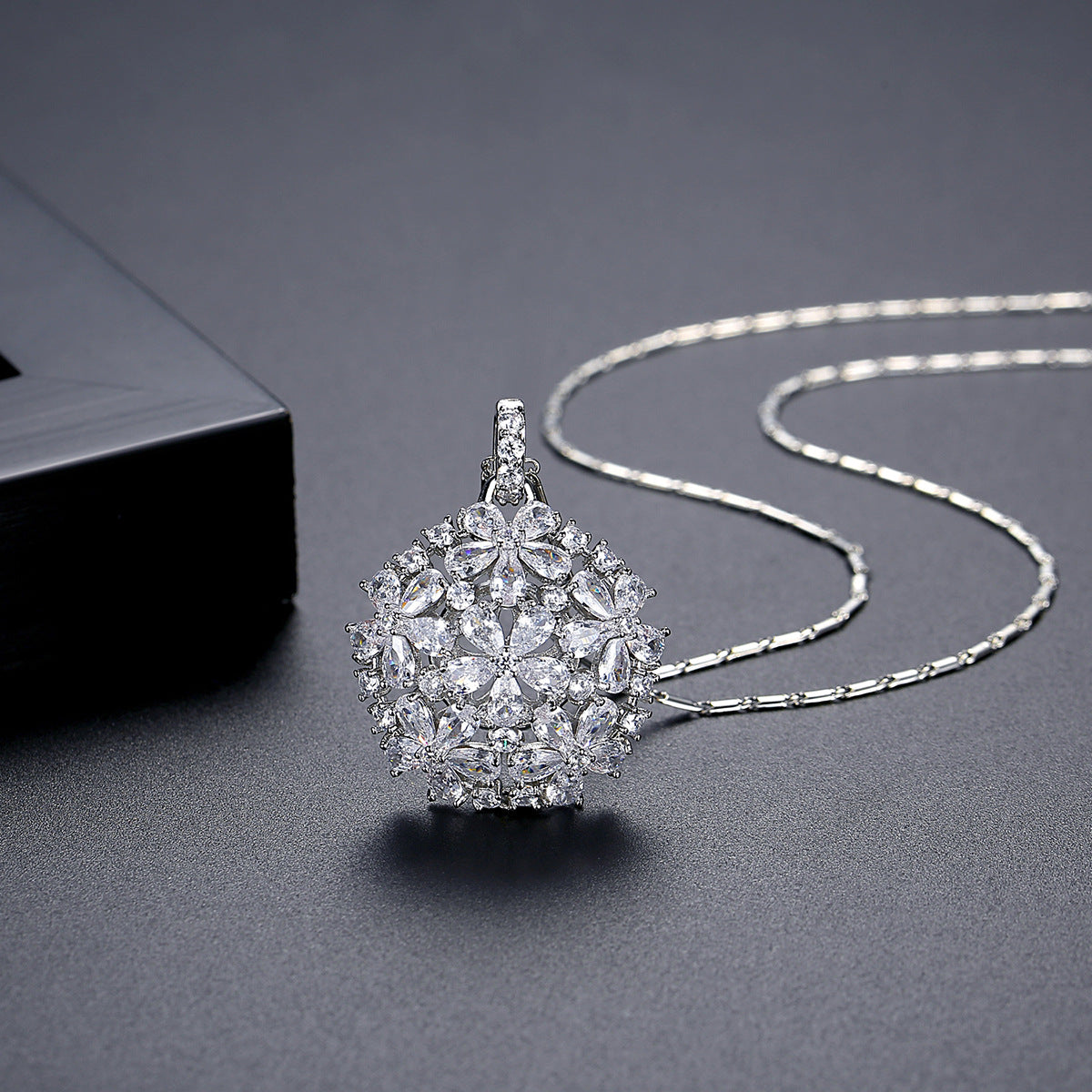 Gold Plated Cubic Zirconia Round Pandant Necklace AAA2266