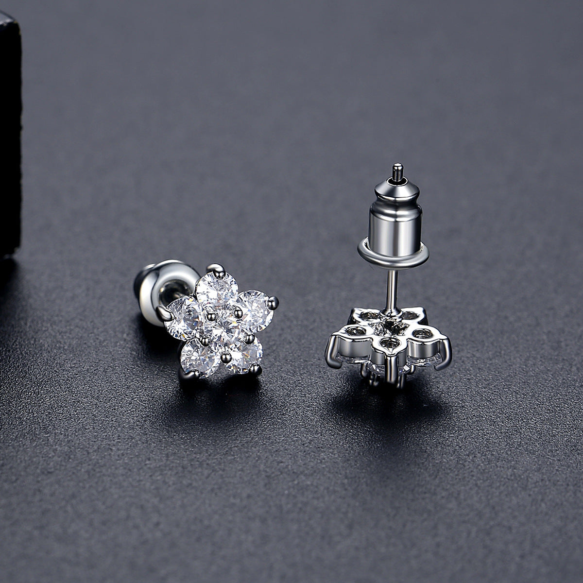 Star-Shape Cubic Zirconia Stud Earrings AAA2276
