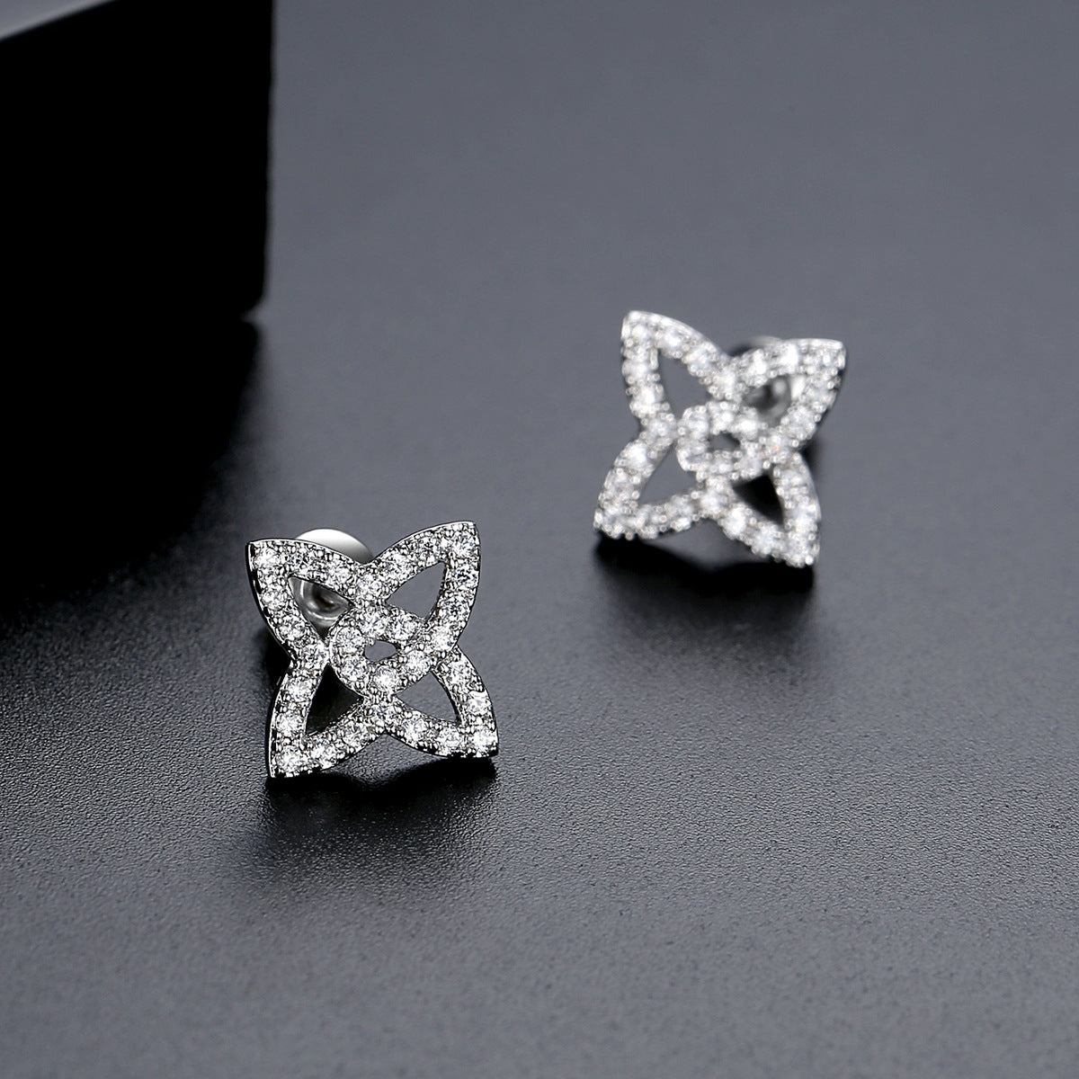 White Gold Plated Celtic Knot Cubic Zirconia Stud Earrings AAA2310