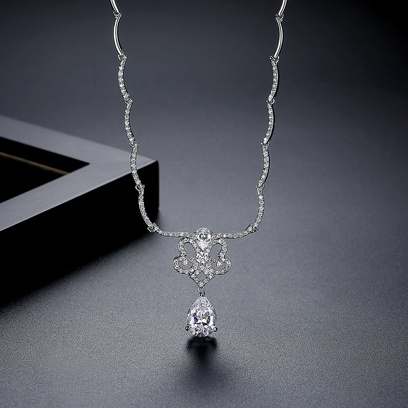 Teardrop Cubic Zirconia Wave Chain Necklace AAA2330