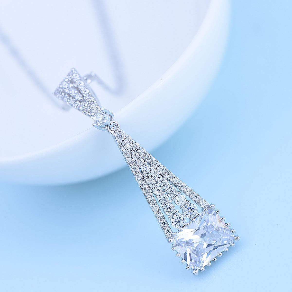 White Gold Plated Long Cubic Zirconia Pendant Chain Necklace AAA2362