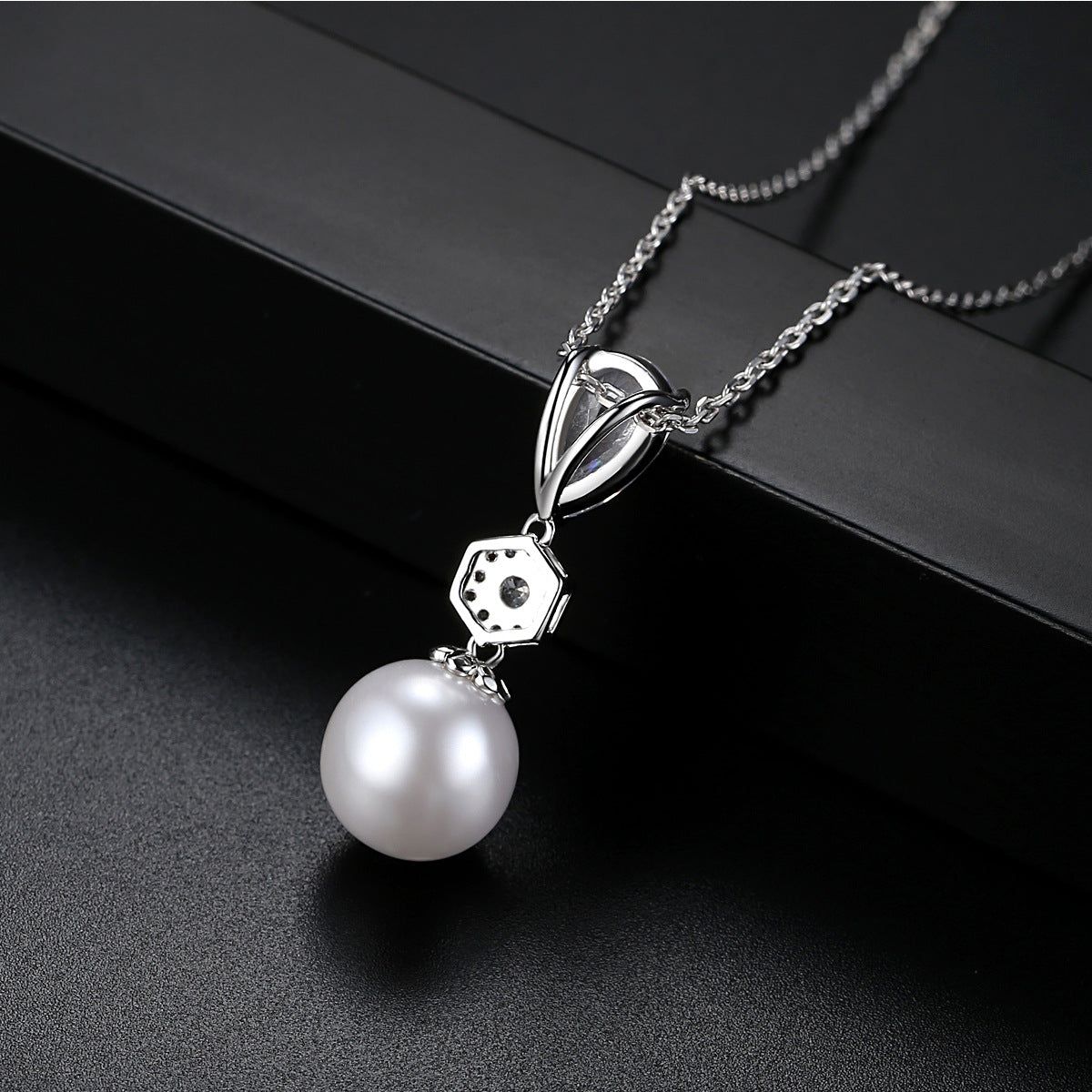 Teardrop Cubic Zirconia Faux Pearl Drop Pendant Necklace AAA2425