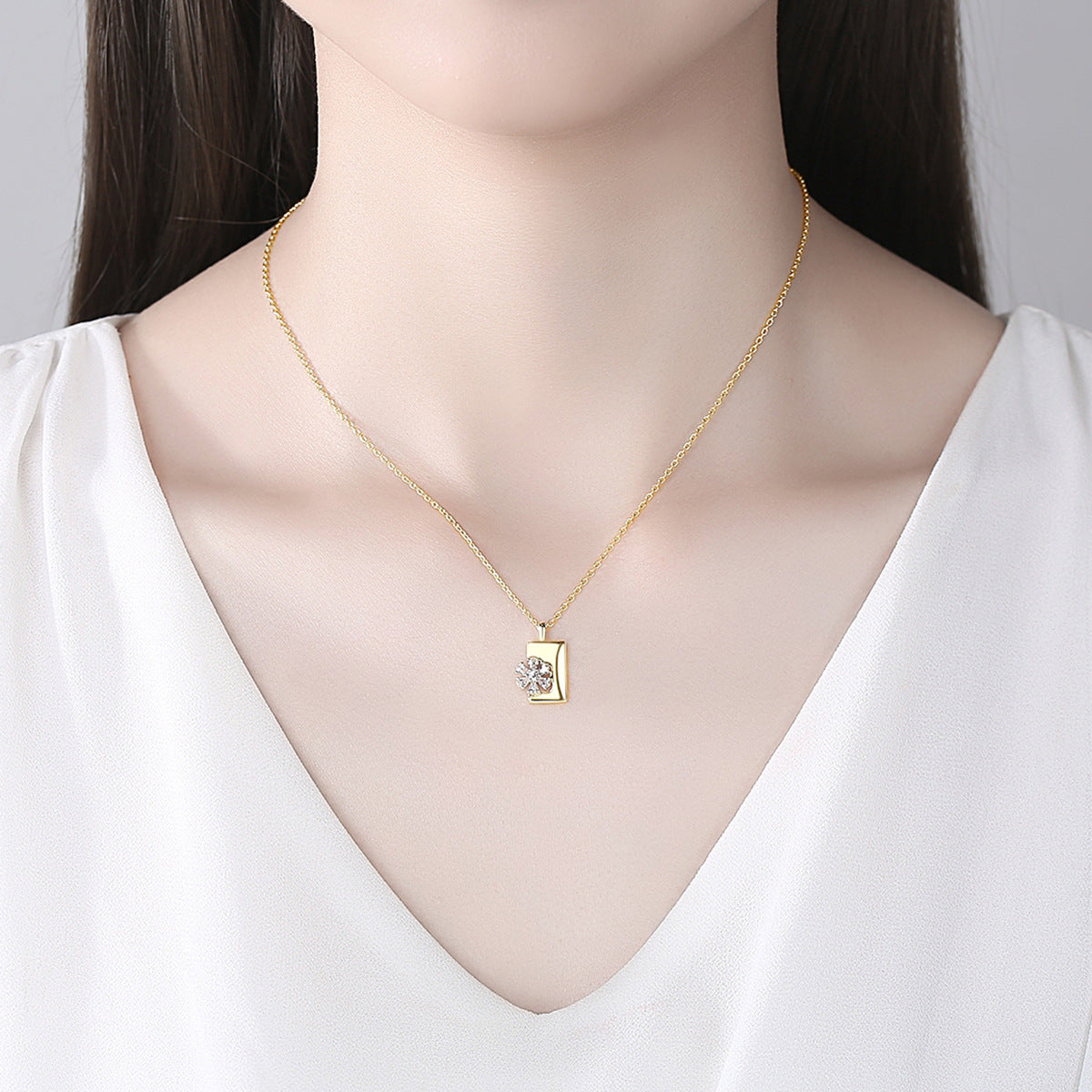 Gold Plated Cubic Zirconia Flower Pendant Necklace AAA2533