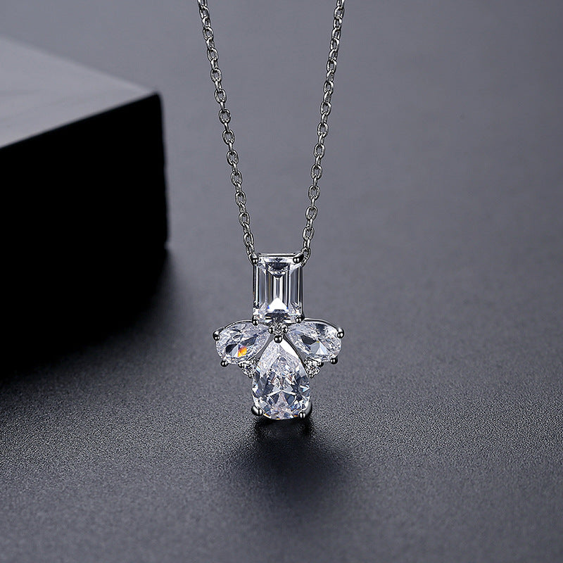 White Gold Plated Pear Shape Cubic Zirconia Clavicle Chain Necklace AAA2551