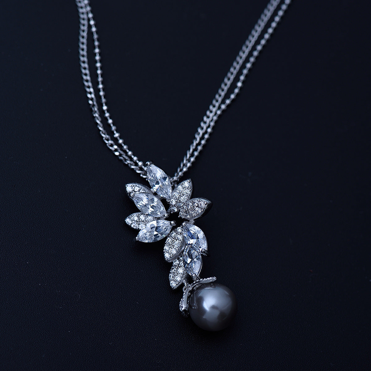 Faux Black Pearl & Cubic Zirconia Floral Pendant Necklace AAA324
