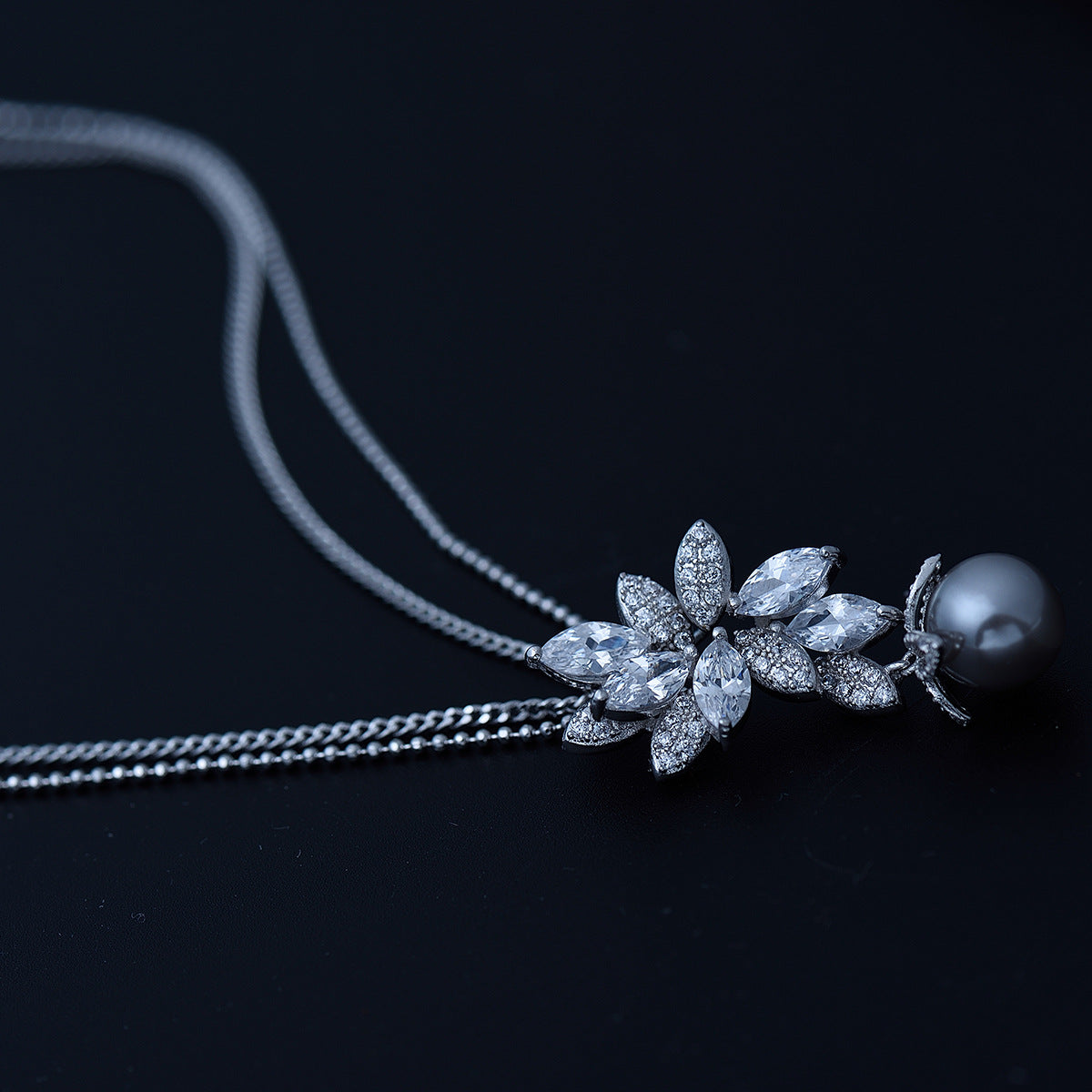Faux Black Pearl & Cubic Zirconia Floral Pendant Necklace AAA324