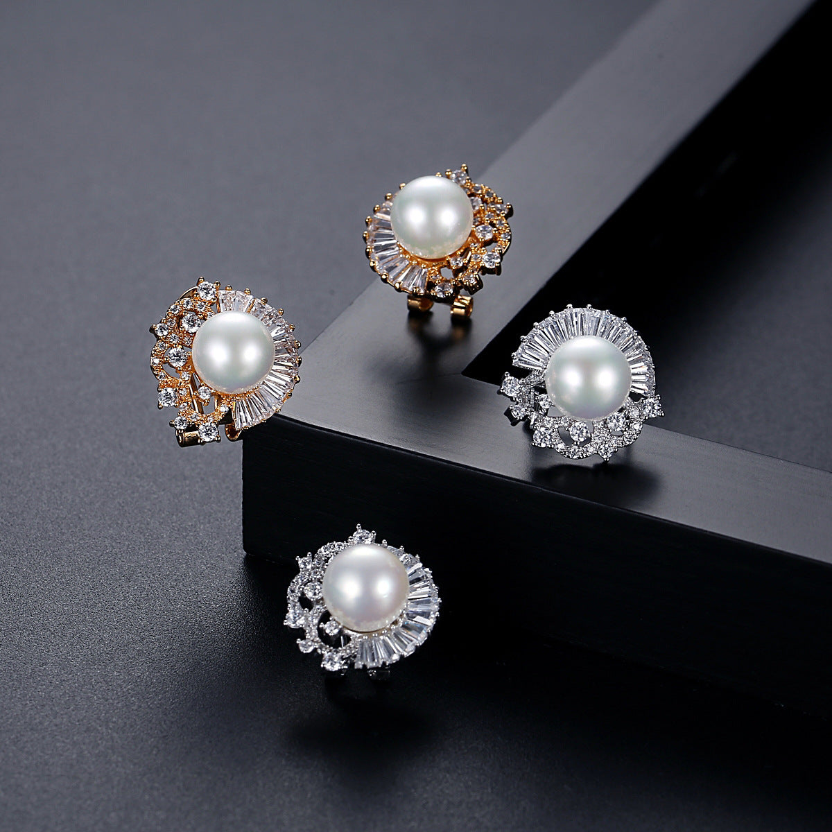 Faux Pearl & Cubic Zirconia Gold Plated Stud Earrings AAA426