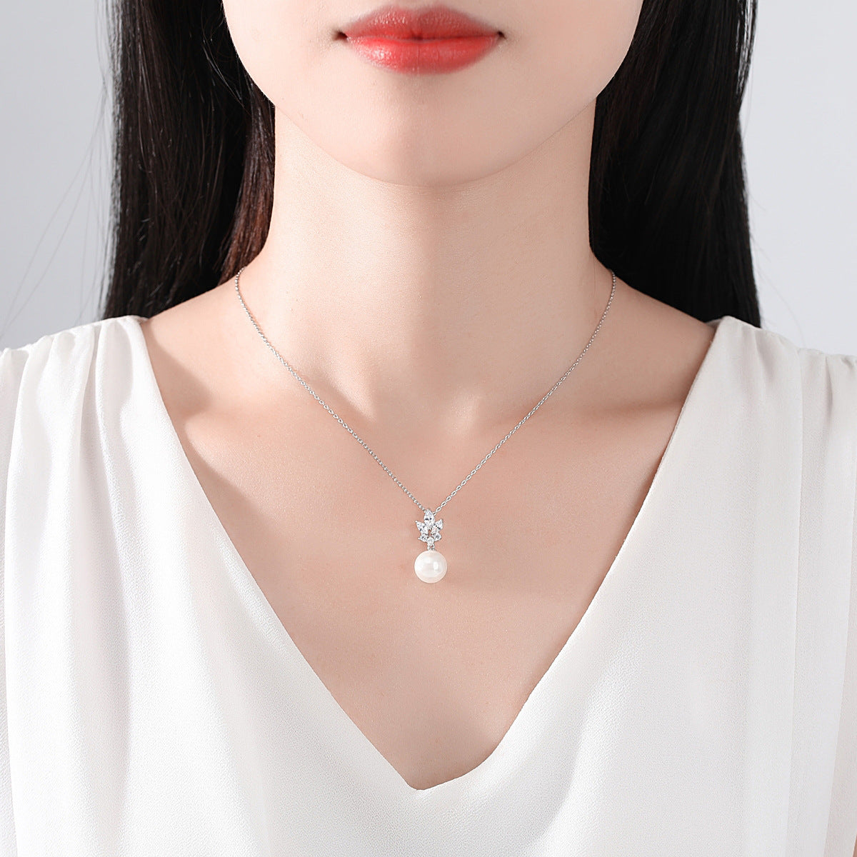 Faux Pearl Cubic Zirconia Pendant Clavicle Chain Necklace AAA807