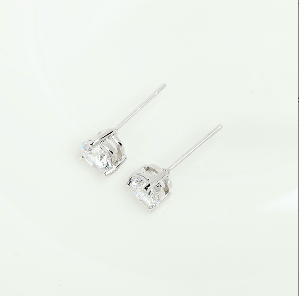 Exquisite Small Stud 3 Prong Cubic Zirconia Earrings BBB004